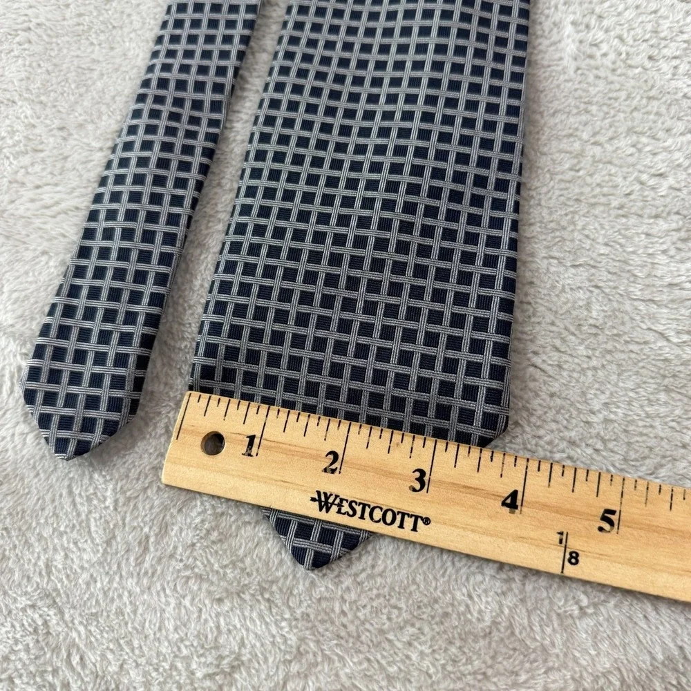 Brooks Brothers Mens Necktie Navy Blue Gray Geometric Squares Silk Tie 59x3.75